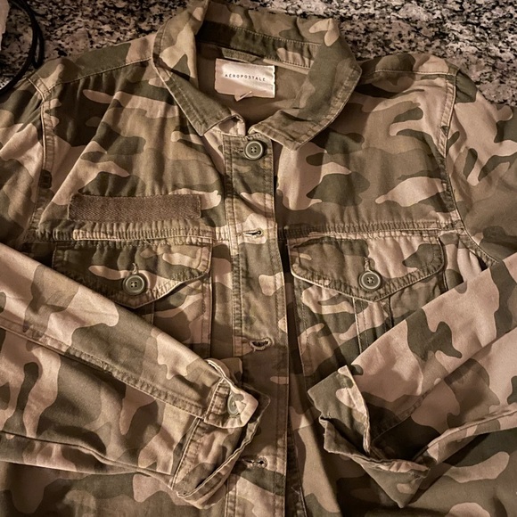 Like new camouflage jacket button up ❤️❤️ - Picture 1 of 6